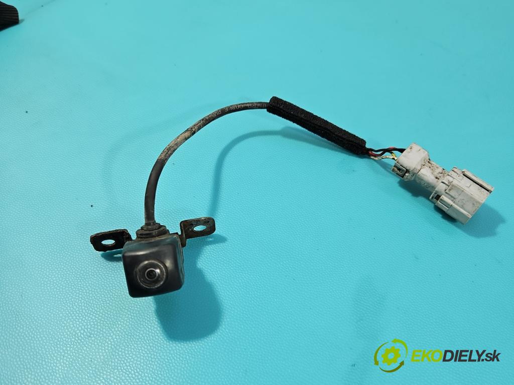 Kia Ceed II 2012-2018 1.6 crdi 128 HP manual 94 kW 1582 cm3 5- Kamera cúvania 95760-A2100