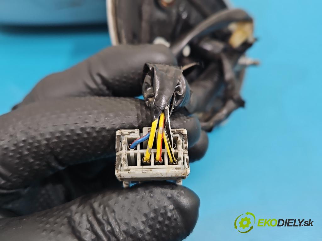 Honda Stream 2.0 16V 156 HP manual 115 kW 1998 cm3 5- zrkadlo ľavé  (Kľučka dverí ostatné)