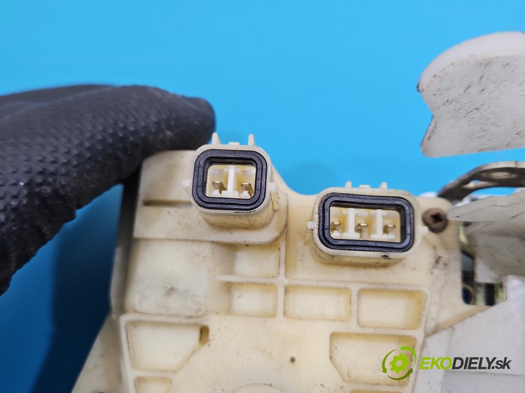 Honda Stream 2.0 16V 156 HP manual 115 kW 1998 cm3 5- zámok predné ľavý