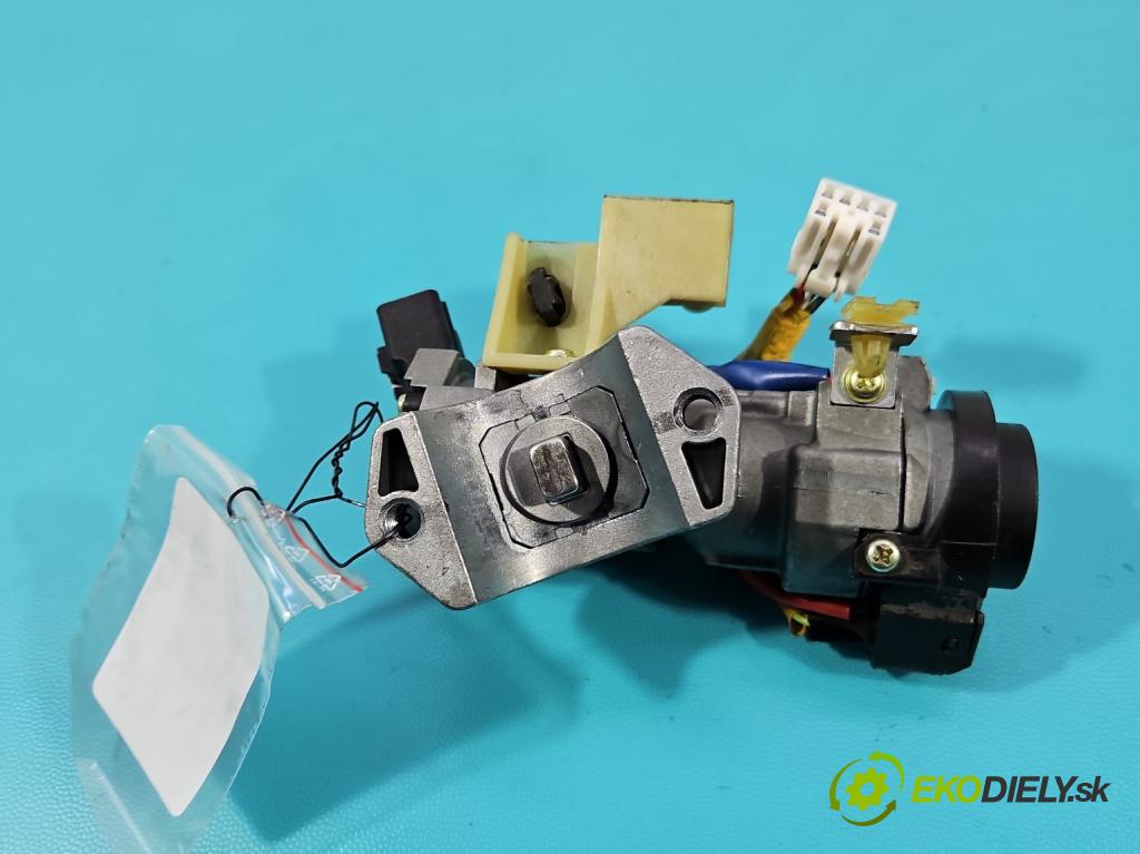 Kia Ceed II 2012-2018 1.6 crdi 128 hp manual 94 kW 1582 cm3 5- spínací skříňka  (Spínací skříňka)