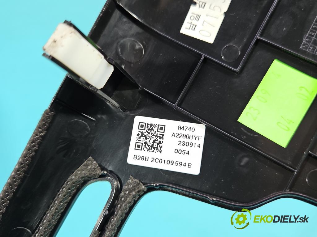 Kia Ceed II 2012-2018 1.6 crdi 128 HP manual 94 kW 1582 cm3 5- Rám: rádio: 84740-A2250