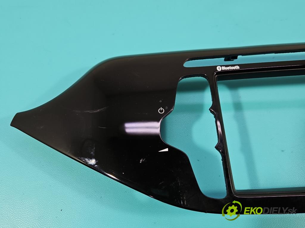 Kia Ceed II 2012-2018 1.6 crdi 128 HP manual 94 kW 1582 cm3 5- Rám: rádio: 84740-A2250