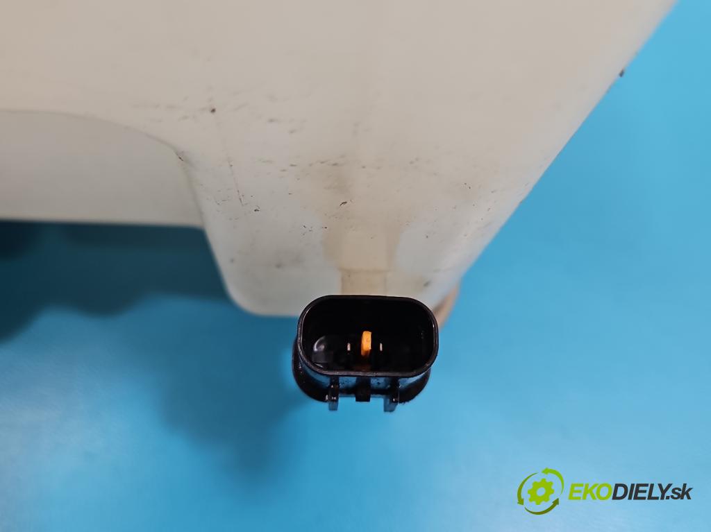 Kia Ceed II 2012-2018 1.6 crdi 128 hp manual 94 kW 1582 cm3 5- nádržka tekutina: ostřikovačů 98610-A2000