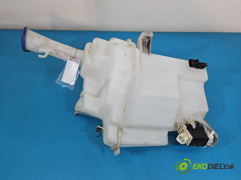 Kia Ceed II 2012-2018 1.6 crdi 128 hp manual 94 kW 1582 cm3 5- nádržka tekutina: ostřikovačů 98610-A2000