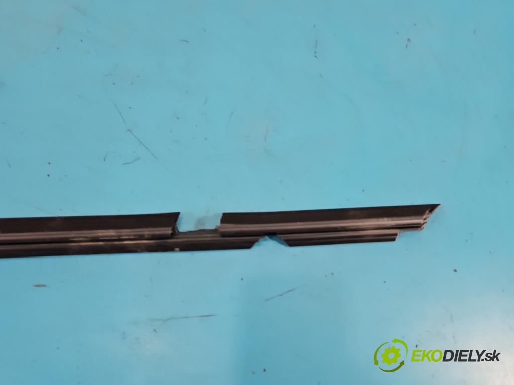 Mercedes E W213 2016-2023 2.0 CDI 194KM automatic 143 kW 1950 cm3 4- Těsnění: dveře zadní levé A2137350765 (Karoserie ostatní)