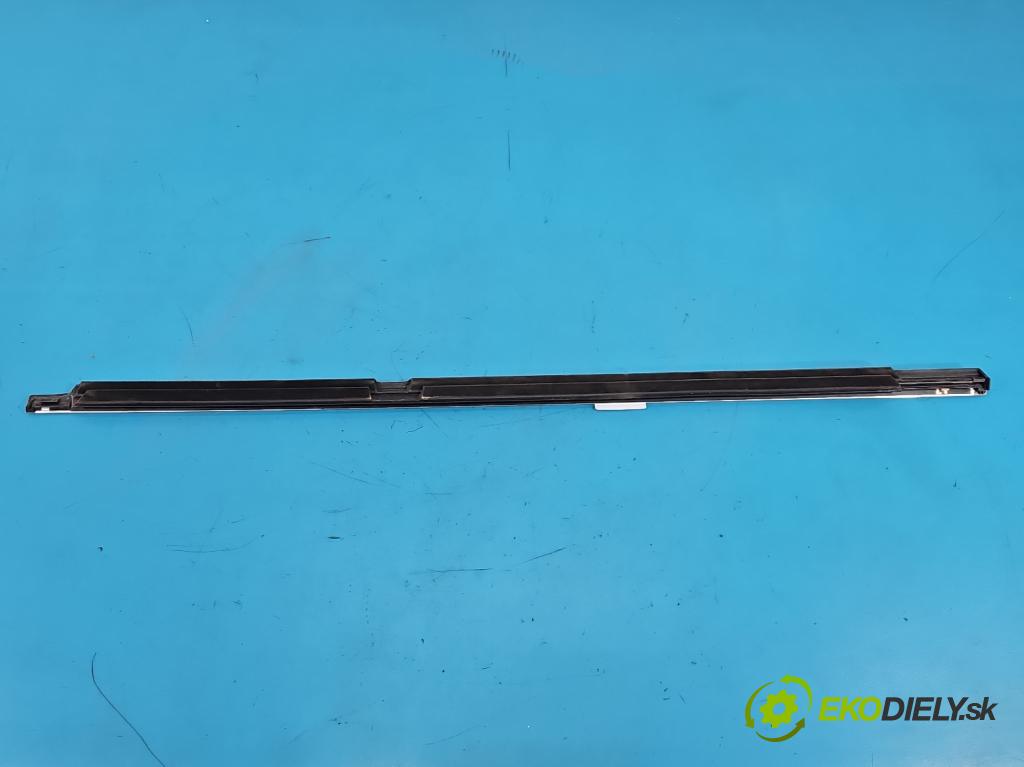 Mercedes E W213 2016-2023 2.0 CDI 194KM automatic 143 kW 1950 cm3 4- lišta dveře zadní levé A2137300124