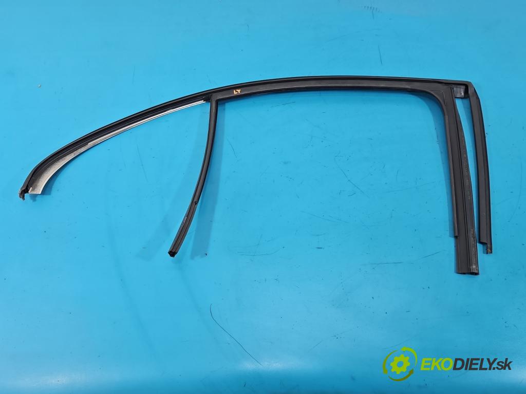 Mercedes E W213 2016-2023 2.0 CDI 194KM automatic 143 kW 1950 cm3 4- lišta dveře zadní levé