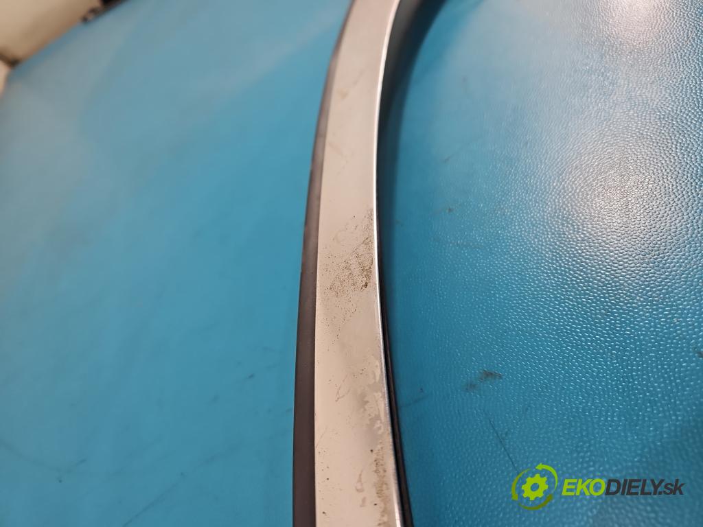 Mercedes E W213 2016-2023 2.0 CDI 194KM automatic 143 kW 1950 cm3 4- lišta dveře zadní levé