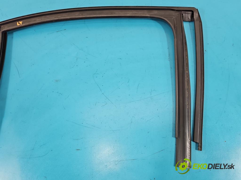 Mercedes E W213 2016-2023 2.0 CDI 194KM automatic 143 kW 1950 cm3 4- lišta dveře zadní levé