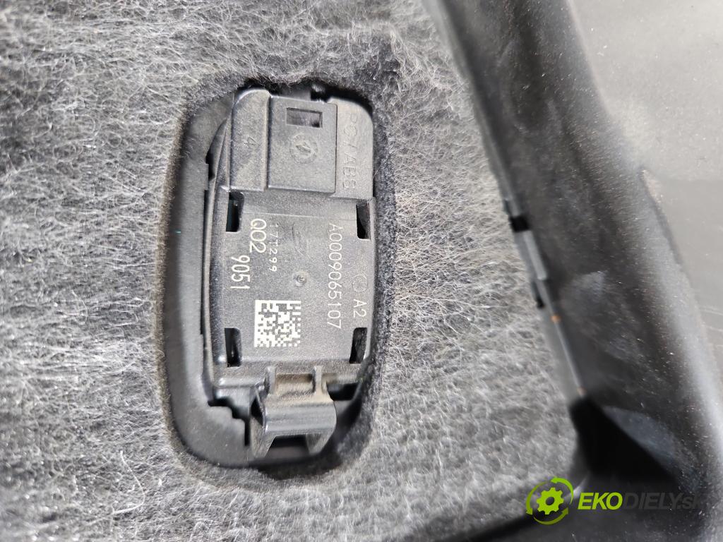 Mercedes E W213 2016-2023 2.0 CDI 194KM automatic 143 kW 1950 cm3 4- kryt plastová A2136805206