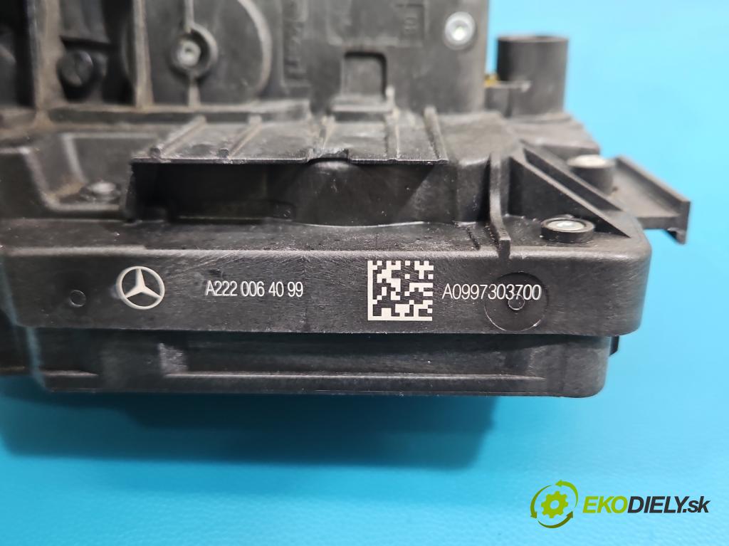 Mercedes E W213 2016-2023 2.0 CDI 194KM automatic 143 kW 1950 cm3 4- zámek zadní levý A2220064099