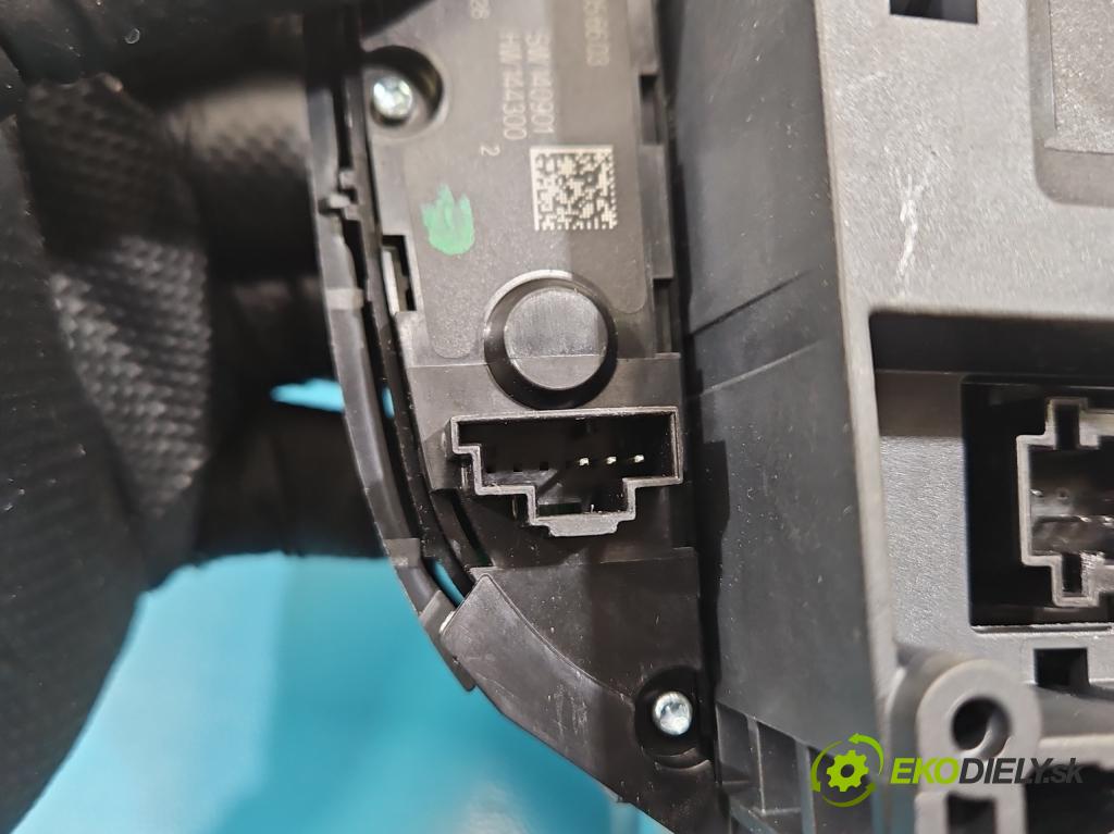 Mercedes E W213 2016-2023 2.0 CDI 194KM: automatic 143 kW 1950 cm3 4- prepínač rádio: navigácie A2139008109