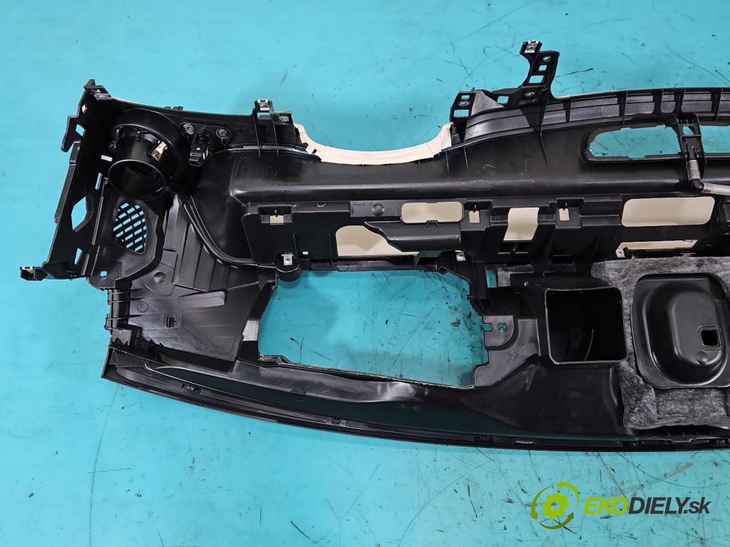 Mercedes S W222 2013-2020 3.0 cdi (656929) 340KM automatic 250 kW 2925 cm3 4- kokpit,přistrojova deska