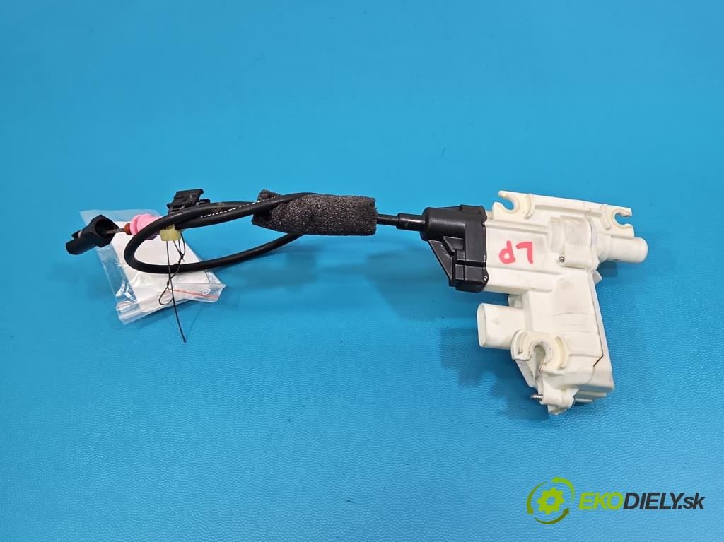 Mercedes S W222 2013-2020 3.0 cdi (656929) 340KM automatic 250 kW 2925 cm3 4- zámek přední levý A2227601300