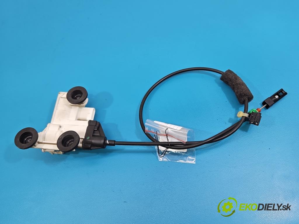 Mercedes S W222 2013-2020 3.0 cdi (656929) 340KM automatic 250 kW 2925 cm3 4- zámek zadní levý A2227601500