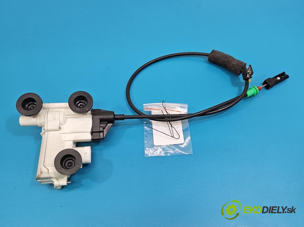 Mercedes S W222 2013-2020 3.0 cdi (656929) 340KM automatic 250 kW 2925 cm3 4- zámek zadní pravý A2227601600