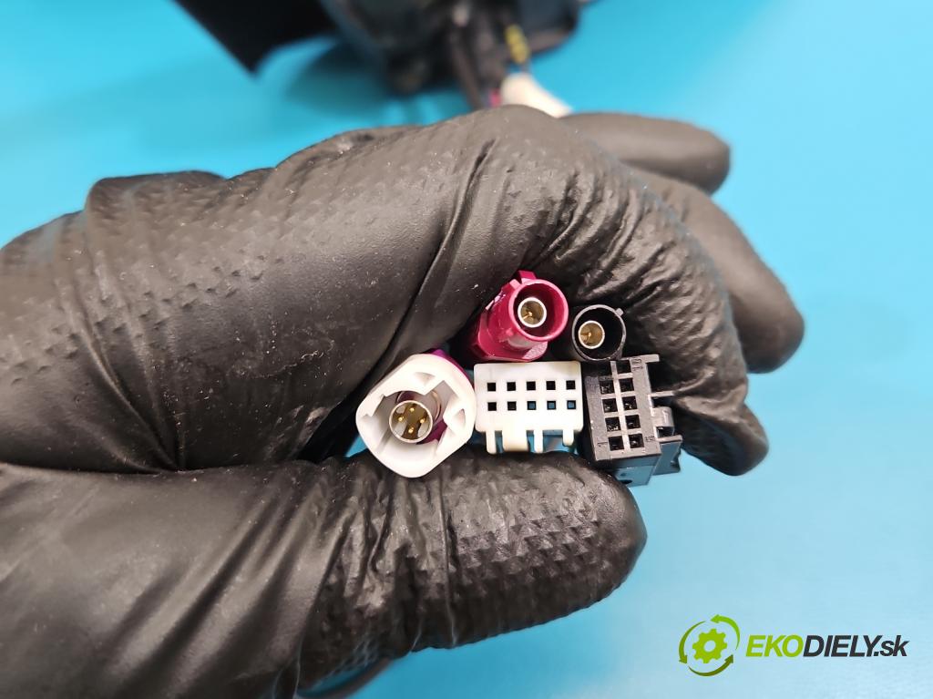 Mercedes E W213 2016-2023 2.0 CDI 194KM automatic 143 kW 1950 cm3 4- zpětné zrcátko levé  (Klika dveří ostatní)