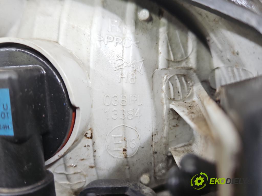 Kia Ceed II 2012-2018 1.6 crdi 128 hp manual 94 kW 1582 cm3 5- Halogen pravý  (Klika dveří ostatní)