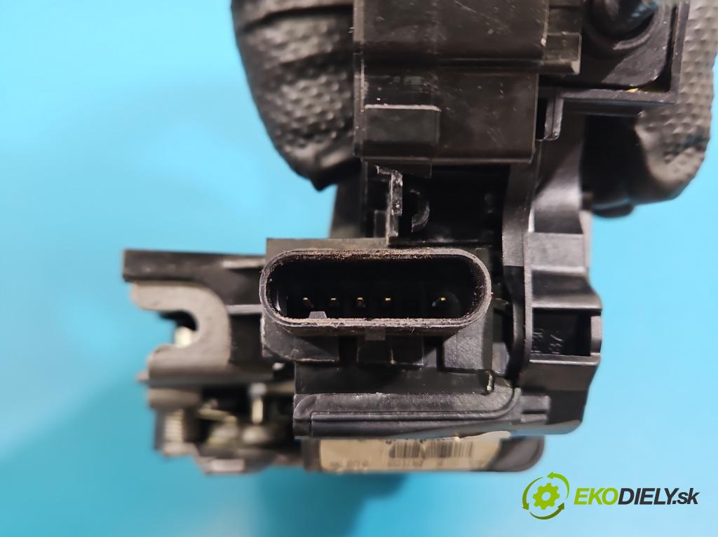 Mercedes S W222 2013-2020 3.0 cdi (656929) 340KM: automatic 250 kW 2925 cm3 4- zámok predné pravý A0997200401