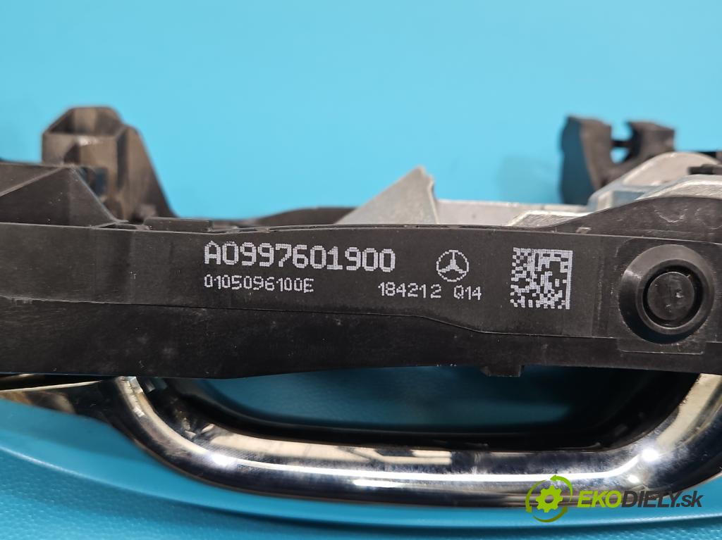 Mercedes S W222 2013-2020 3.0 cdi (656929) 340KM automatic 250 kW 2925 cm3 4- klika přední levé A0997601900 (Vnější přední levá klika dveří)