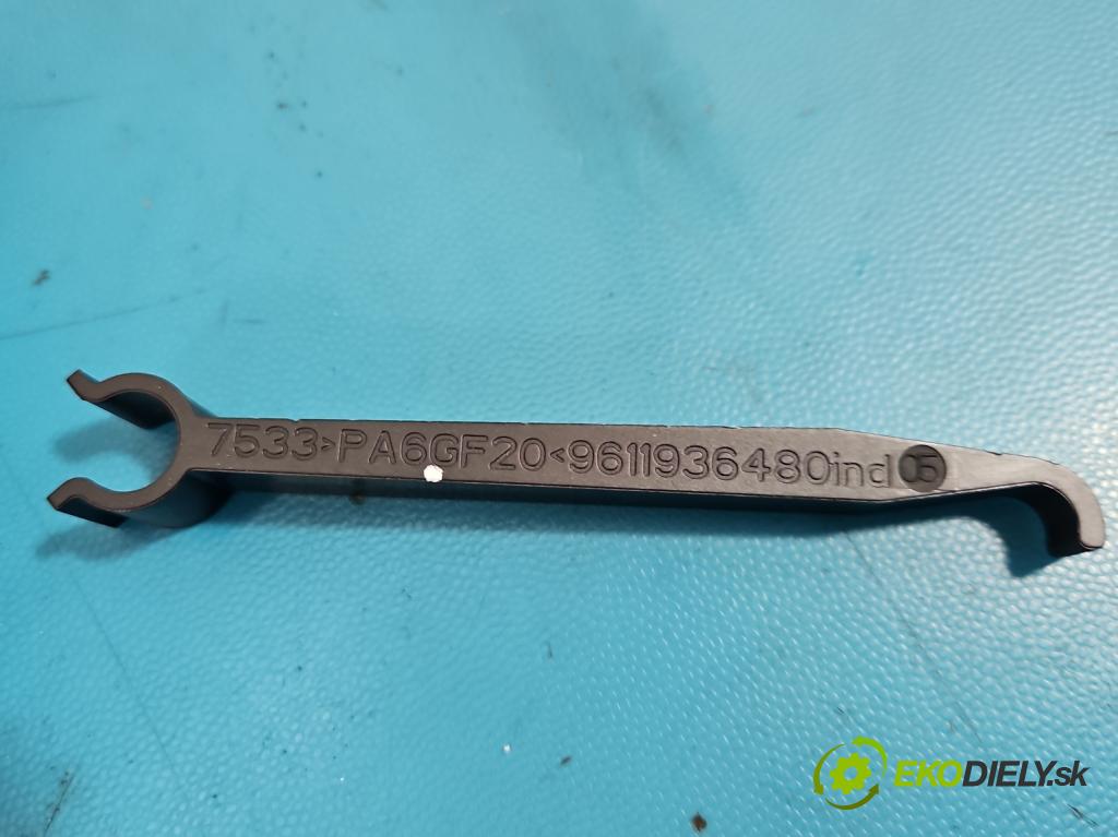 Citroen C4 I 2004-2011 1.6 16V 120 HP manual 88 kW 1598 cm3 5- mechanizmus okna automobilovy 9649243380