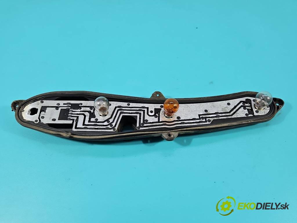 Fiat Doblo I 2001-2010 1.9 jtd 101 hp manual 74 kW 1910 cm3 5- světlo zadní pravé  (Klika dveří ostatní)