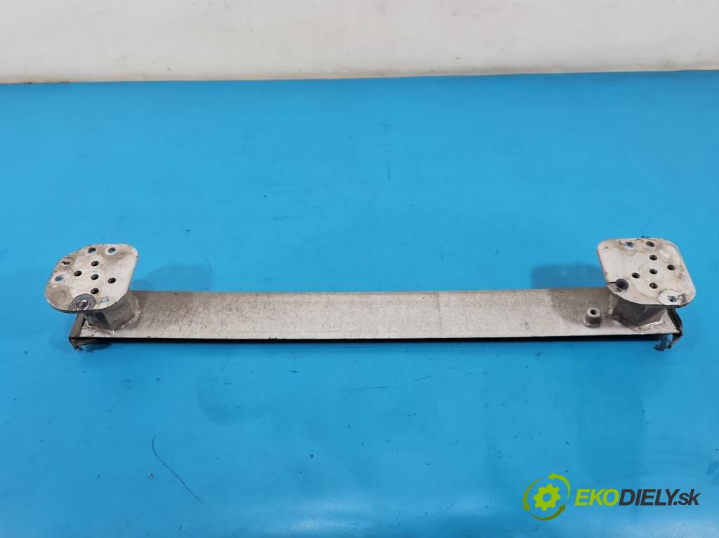 DS 4 2015-2020 2.0 hdi 181KM automatic 133 kW 1997 cm3 5- výstuha nárazník zadné