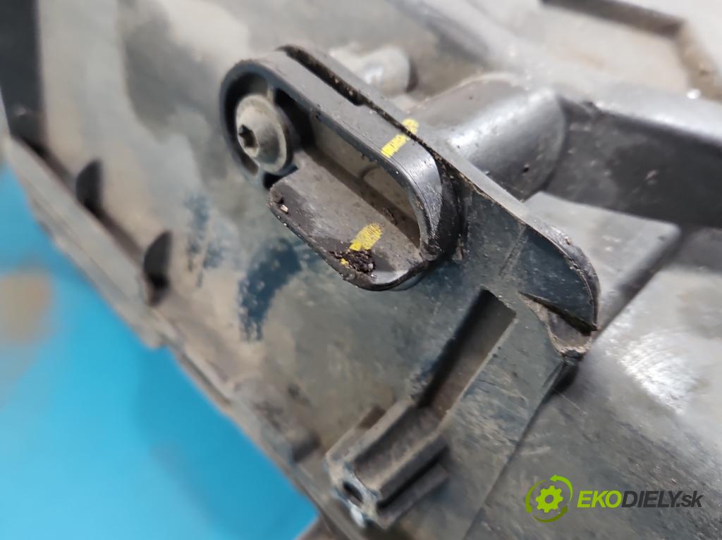 DS 4 2015-2020 2.0 hdi 181KM automatic 133 kW 1997 cm3 5- Nádrž: AdBlue: 12678023