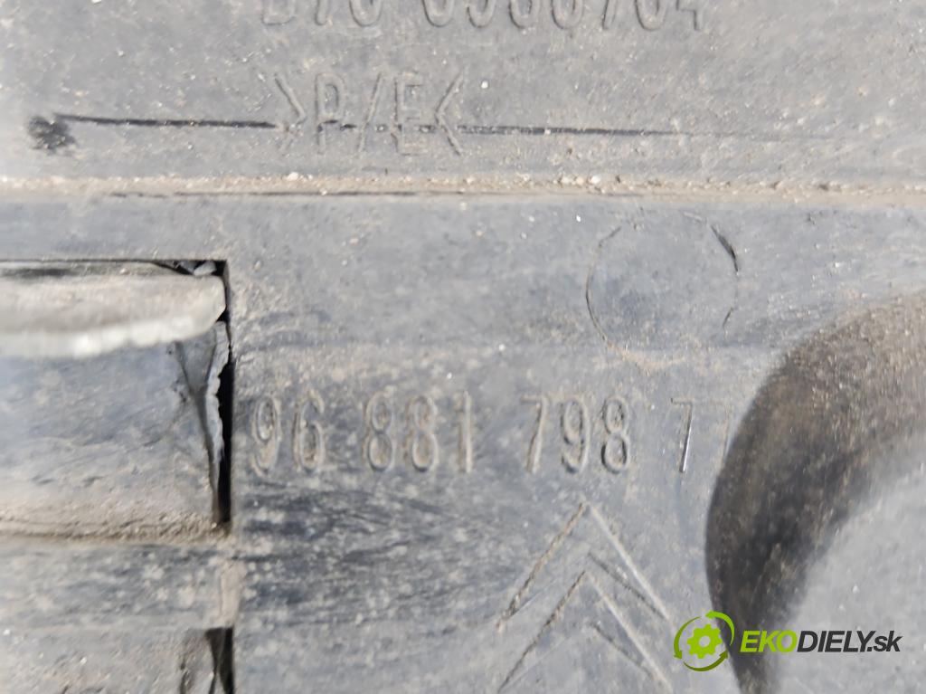 DS 4 2015-2020 2.0 hdi 181KM automatic 133 kW 1997 cm3 5- nárazník zadné 9688179877 (Kľučka dverí ostatné)