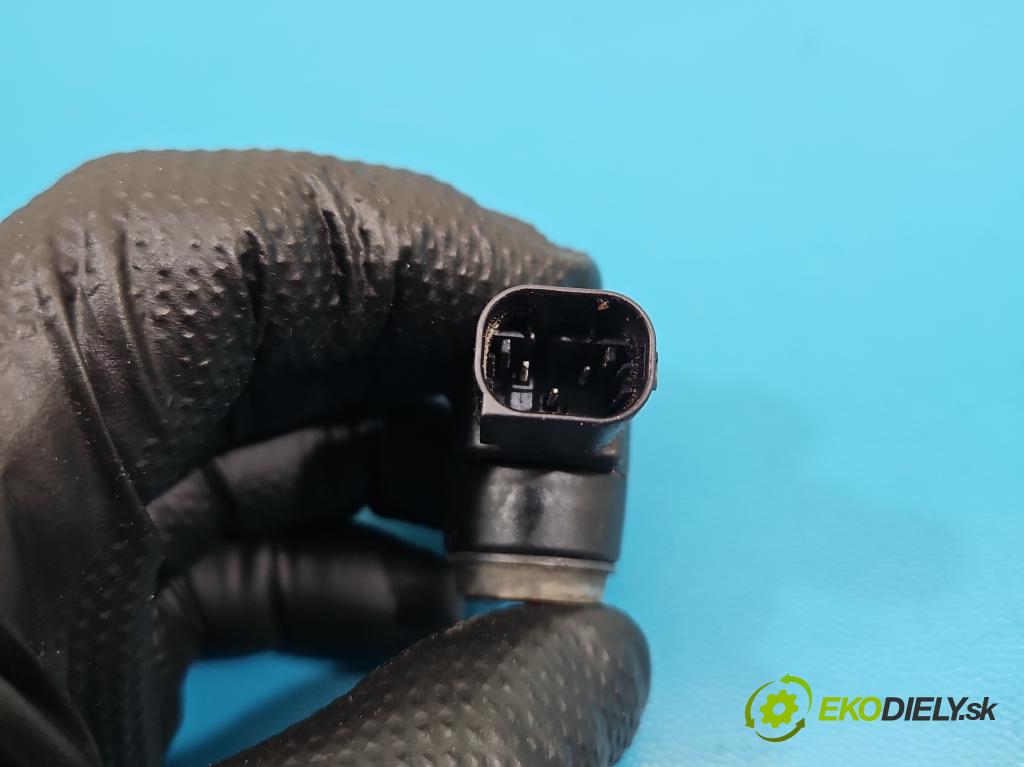 DS 4 2015-2020 2.0 hdi 181KM automatic 133 kW 1997 cm3 5- snímač parkovaní: 0263013155