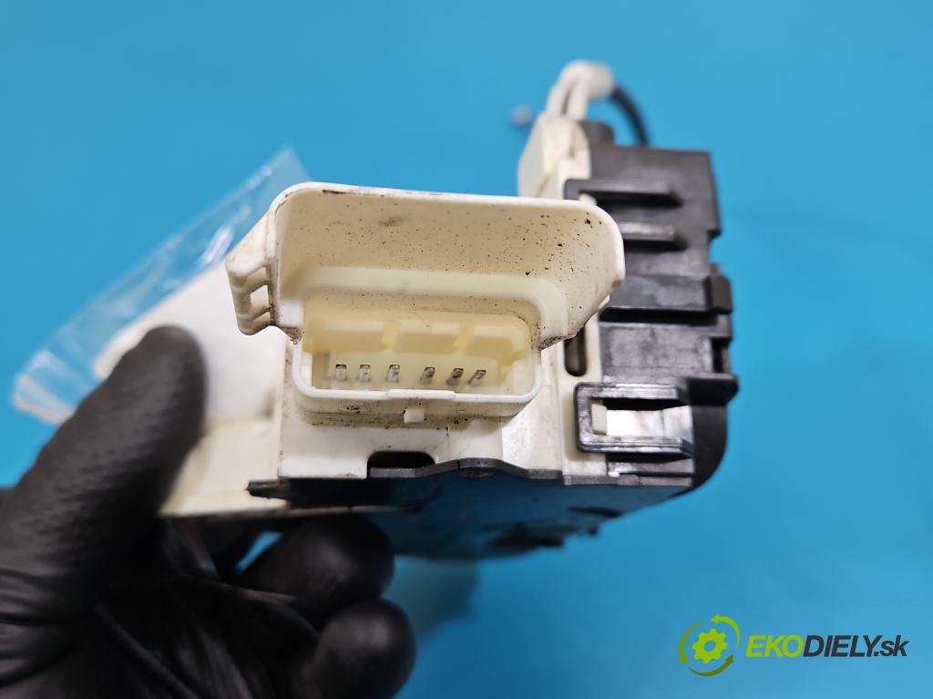 Peugeot 407 2.0 hdi 136 HP manual 100 kW 1997 cm3 4- zámok predné ľavý