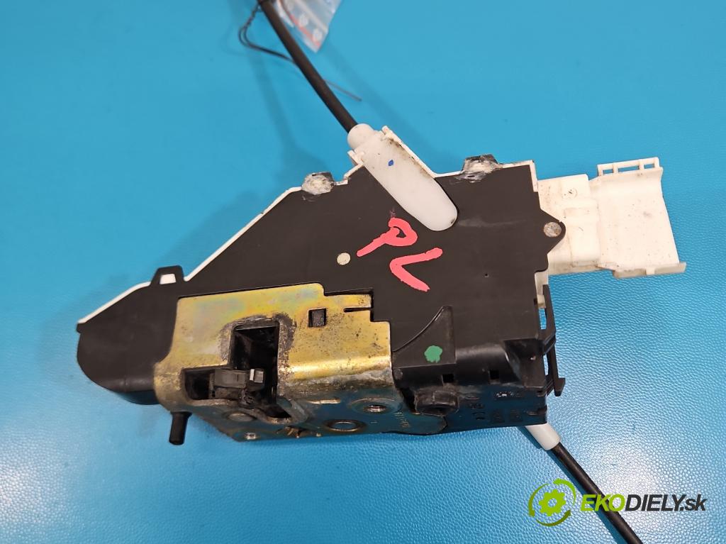 Peugeot 407 2.0 hdi 136 HP manual 100 kW 1997 cm3 4- zámok predné ľavý