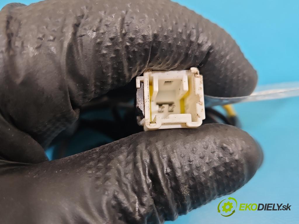 Peugeot 407 2.0 hdi 136 HP manual 100 kW 1997 cm3 4- pas bezpečnosť: predné ľavý