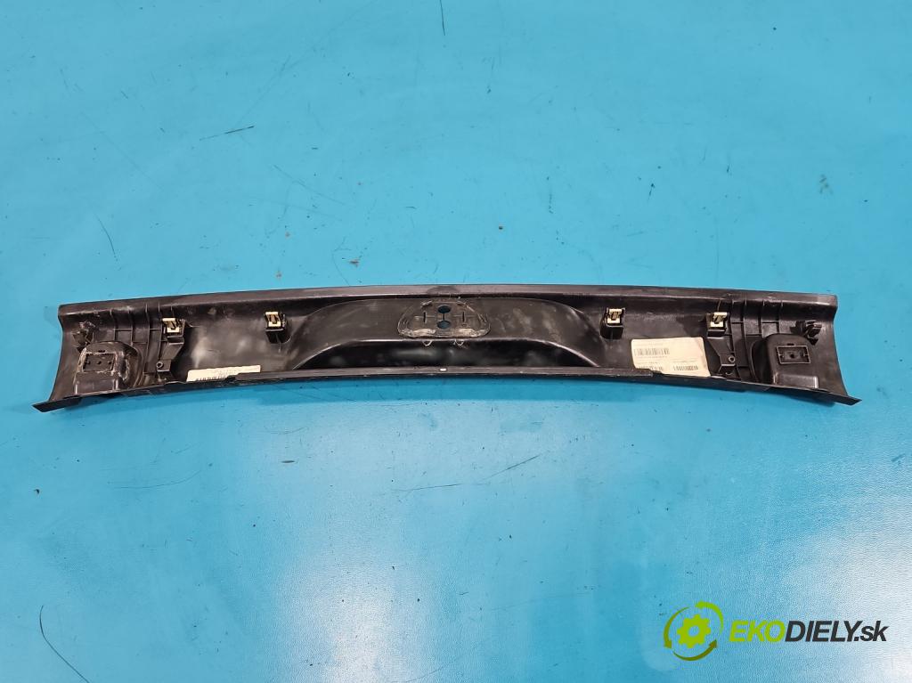 Jeep Cherokee KL 2013-2023 2.0 multijet: 140 HP manual 103 kW 1956 cm3 5- kryt plast 1UD14DX9AB