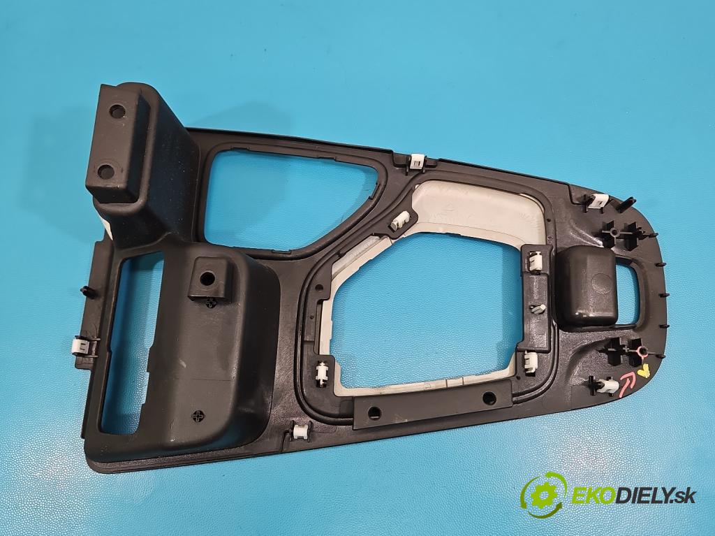 Jeep Cherokee KL 2013-2023 2.0 multijet: 140 HP manual 103 kW 1956 cm3 5- lišta ozdobná vnitŕní: