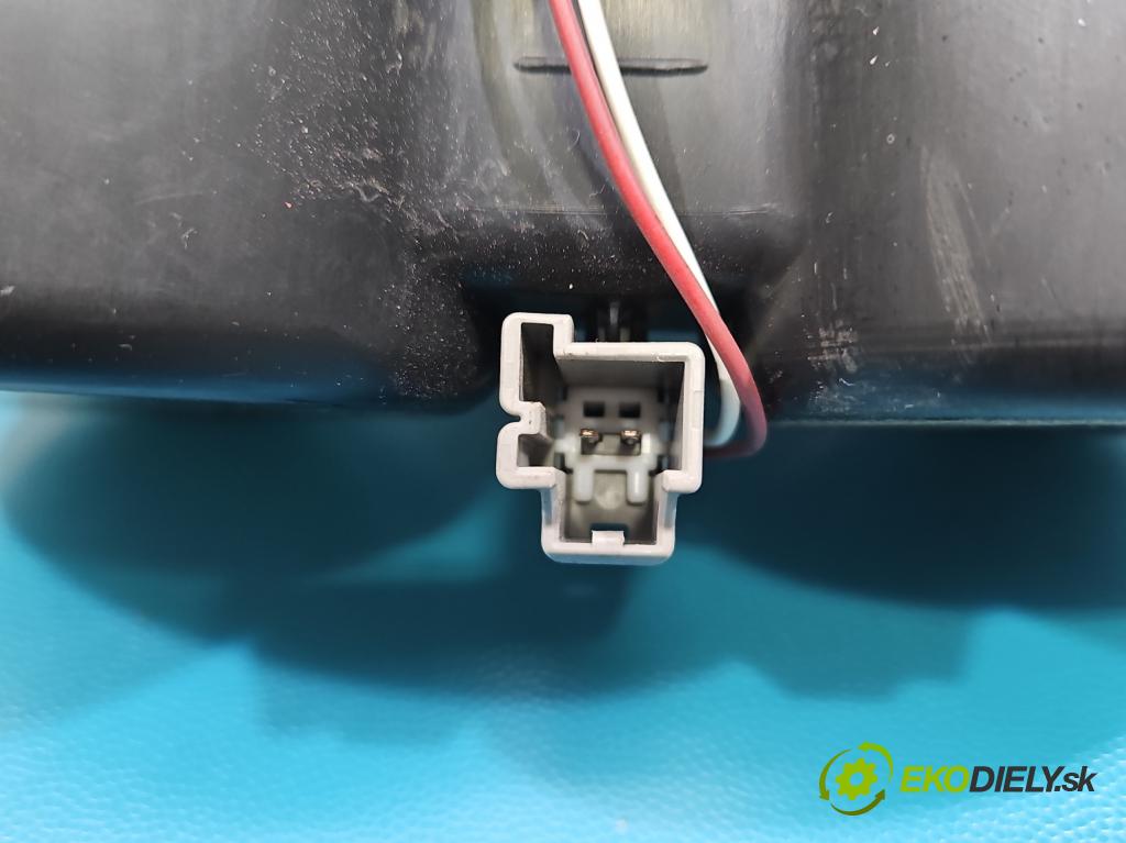 Jeep Cherokee KL 2013-2023 2.0 multijet: 140 HP manual 103 kW 1956 cm3 5- Rukojeť: na nápoje: 275041 (Držiak (úchyt) na nápoje)