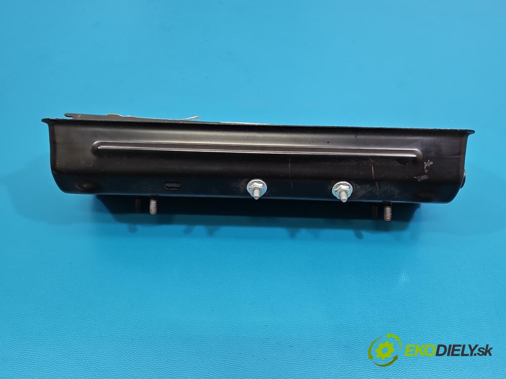 Jeep Cherokee KL 2013-2023 2.0 multijet 140 hp manual 103 kW 1956 cm3 5- Polštář: vzduch: P68157345AF