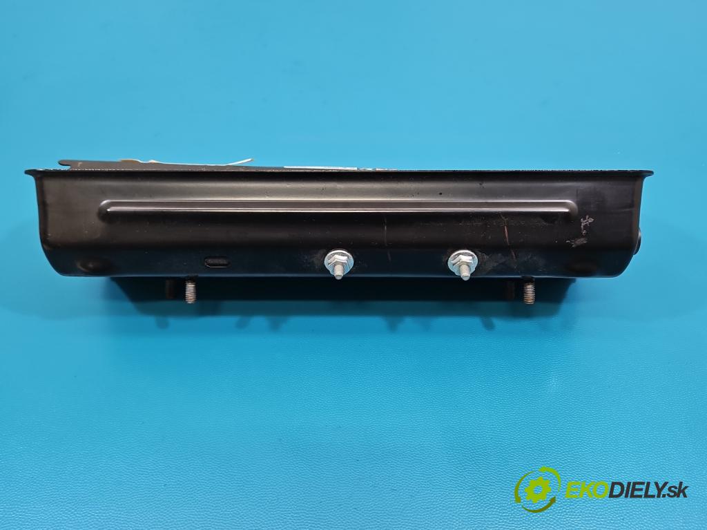 Jeep Cherokee KL 2013-2023 2.0 multijet 140 hp manual 103 kW 1956 cm3 5- Polštář: vzduch: P68157345AF