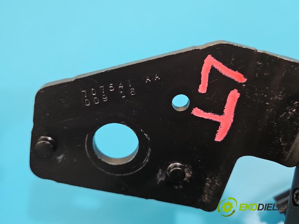 DS 4 2015-2020 2.0 hdi 181KM automatic 133 kW 1997 cm3 5- stěna bezpečnost zadní levý 96748537XT