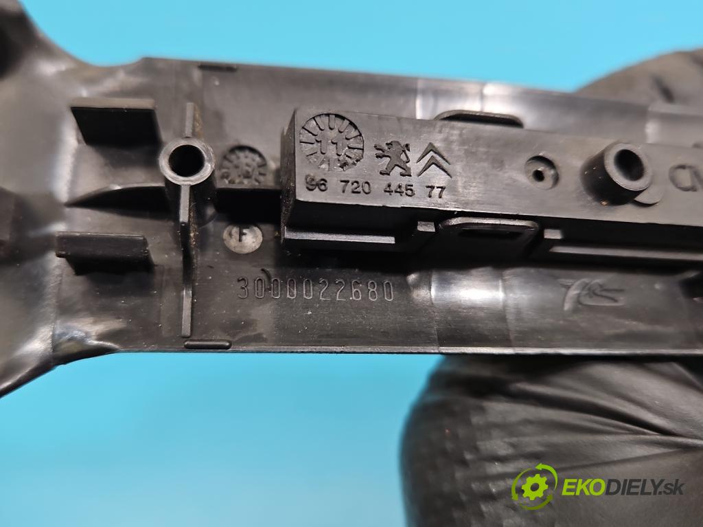 DS 4 2015-2020 2.0 hdi 181KM automatic 133 kW 1997 cm3 5- svetlo / reflektor interiéra 9672044577