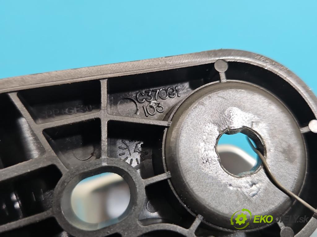 Jeep Cherokee KL 2013-2023 2.0 multijet: 140 HP manual 103 kW 1956 cm3 5- rukoväť uvnitř: zadné ľavé C37091