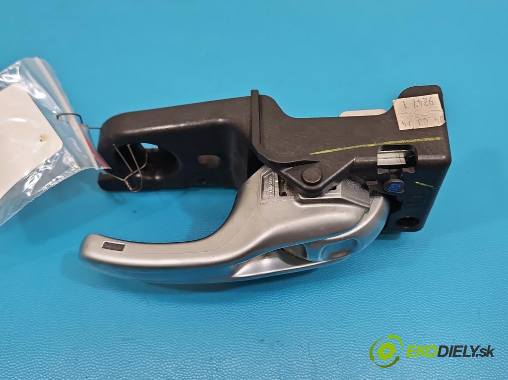 Jeep Cherokee KL 2013-2023 2.0 multijet: 140 HP manual 103 kW 1956 cm3 5- rukoväť uvnitř: predné ľavé C37091