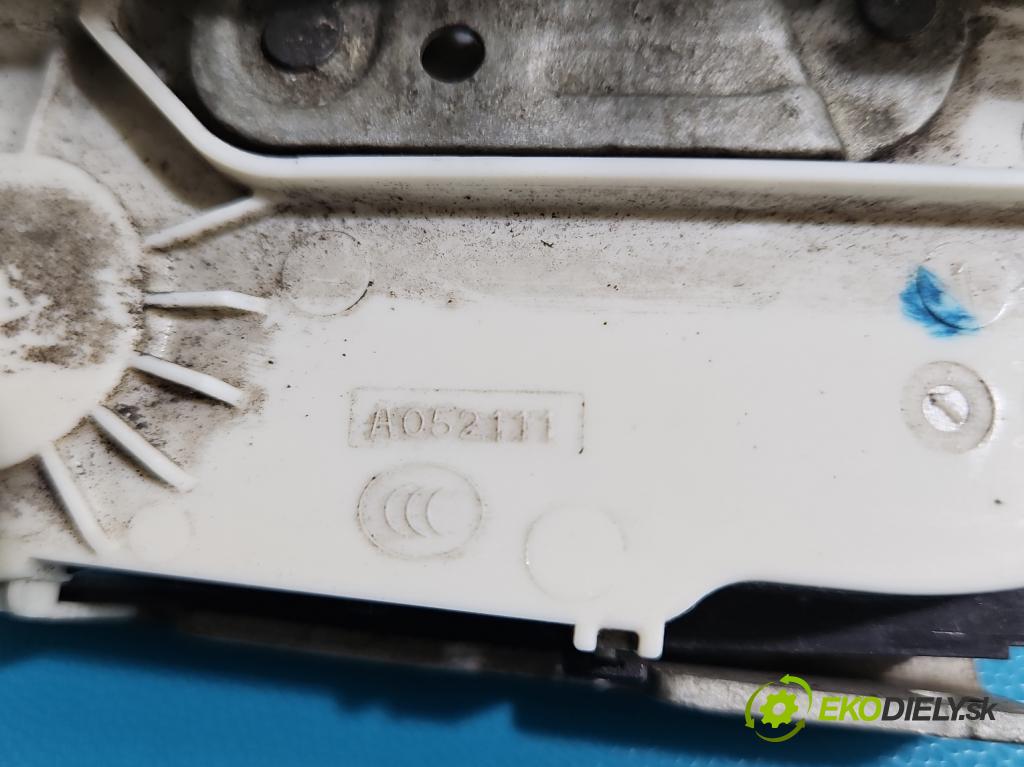 Jeep Cherokee KL 2013-2023 2.0 multijet 140 hp manual 103 kW 1956 cm3 5- zámek přední pravý 68164358AA