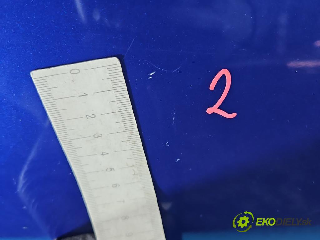 Fiat Punto Grande 1.4 8V 77 HP manual 57 kW 1368 cm3 5- dvere zadné ľavé  (Kľučka dverí ostatné)