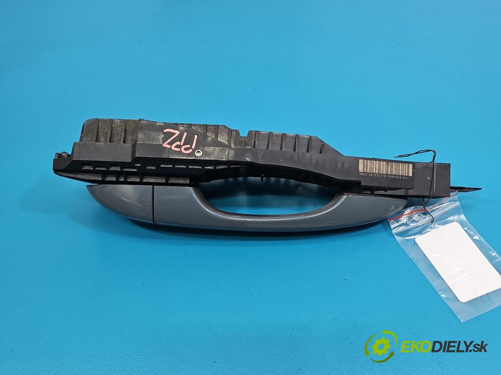 Jeep Cherokee KL 2013-2023 2.0 multijet: 140 HP manual 103 kW 1956 cm3 5- rukoväť predné pravé mimo: 68084836 (Kľučka dverí ostatné)