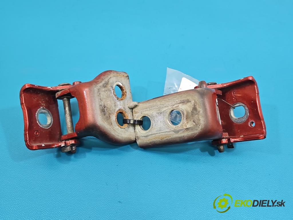 DS 4 2015-2020 2.0 hdi 181KM automatic 133 kW 1997 cm3 5- Závěs: dvere predné ľavý