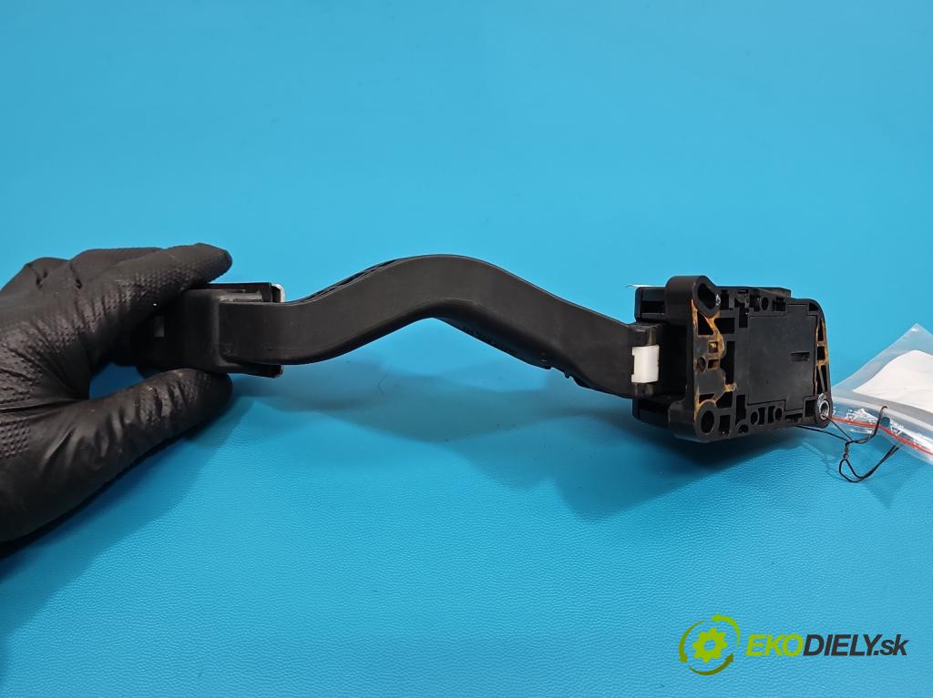 DS 4 2015-2020 2.0 hdi 181KM automatic 133 kW 1997 cm3 5- pedal plyn potenciometr: 0280755165