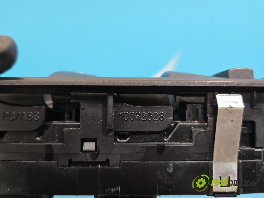 Jeep Cherokee KL 2013-2023 2.0 multijet: 140 HP manual 103 kW 1956 cm3 5- prepínač okien spätných zrkadiel 68141894AA