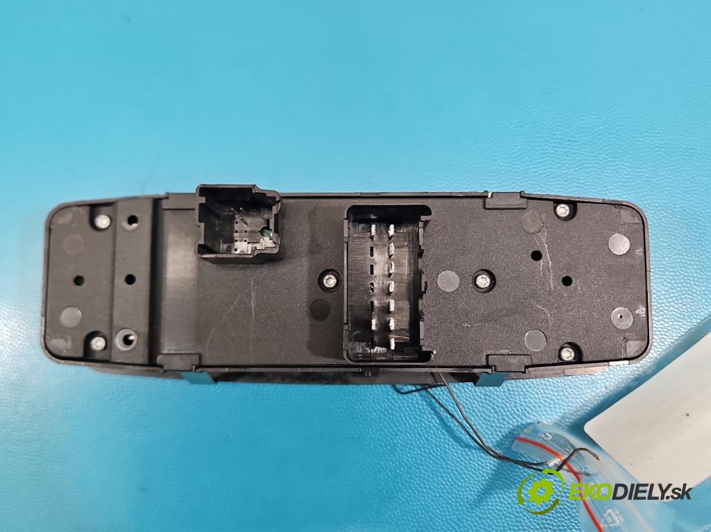 Jeep Cherokee KL 2013-2023 2.0 multijet: 140 HP manual 103 kW 1956 cm3 5- prepínač okien spätných zrkadiel 68141894AA