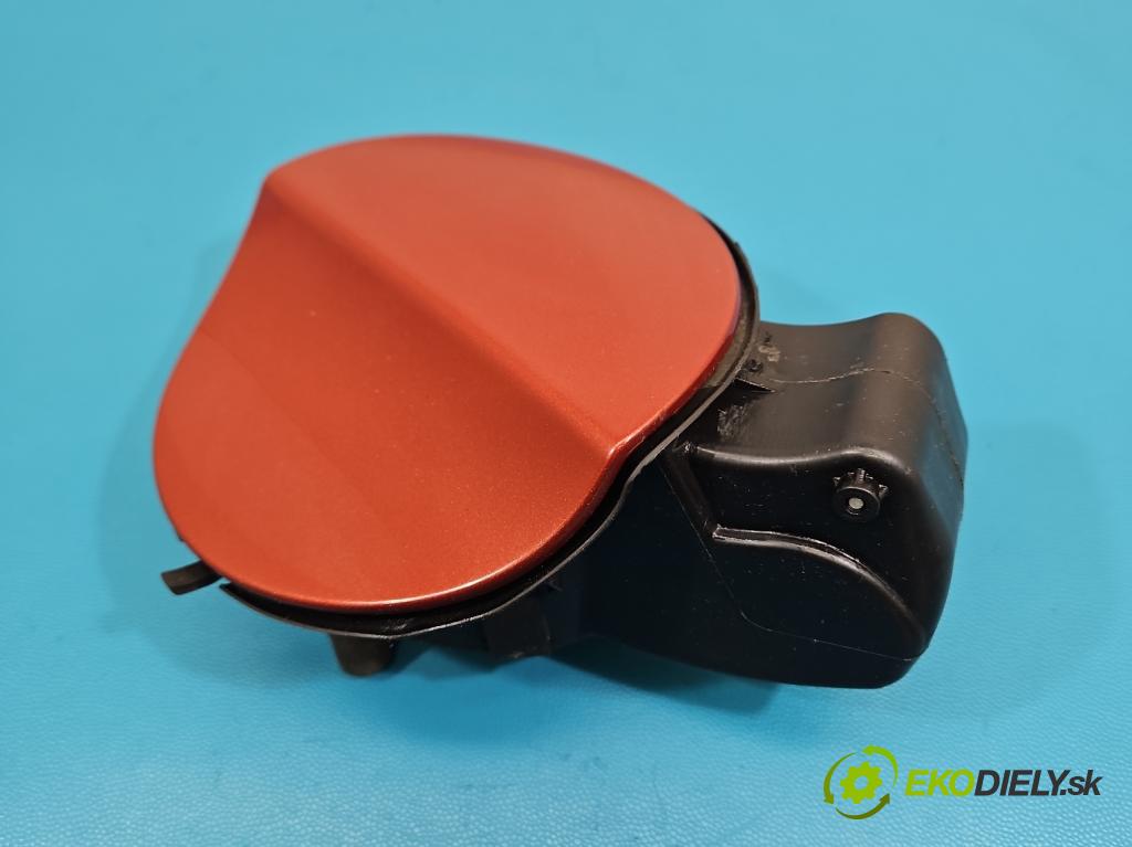 DS 4 2015-2020 2.0 hdi 181KM automatic 133 kW 1997 cm3 5- Klapka nalévání paliva  (Klika dveří ostatní)